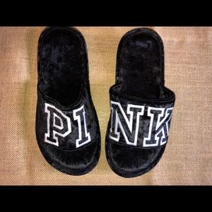 Slippers/Slides